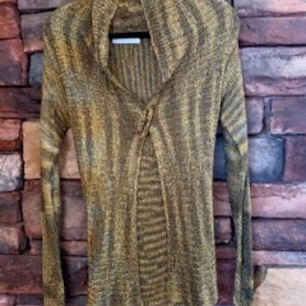 Crocheted Sweater with Pin Closure